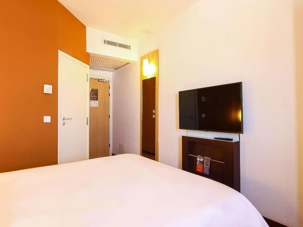 DOUBLE STANDARD Room, Ibis Tunis, Tunisia