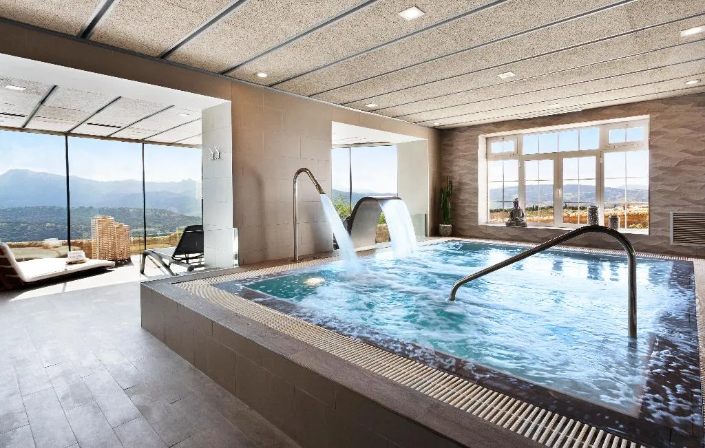 Sports and Entertainment, Catalonia Reina Victoria Hotel, Costa Del Sol
