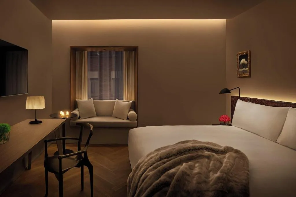 DOUBLE KING SIZE BED Room, EDITION Barcelona, Barcelona