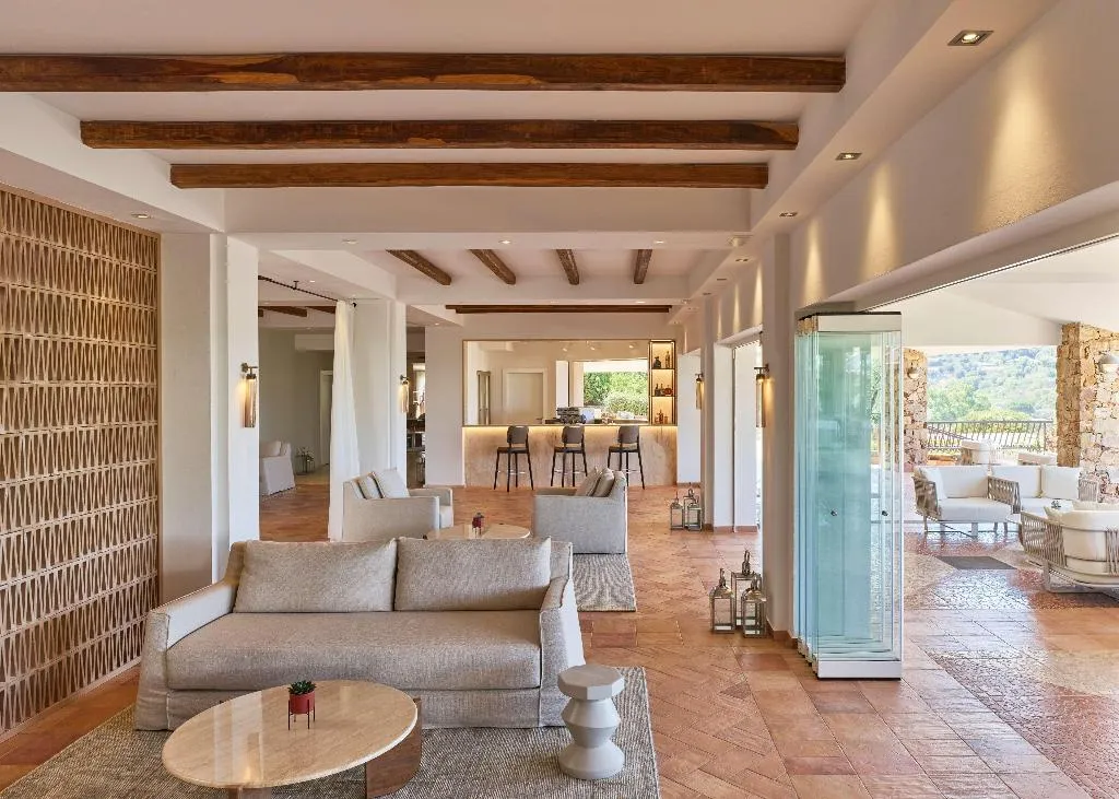 Lobby, Conrad Chia Laguna Sardinia, Cagliari