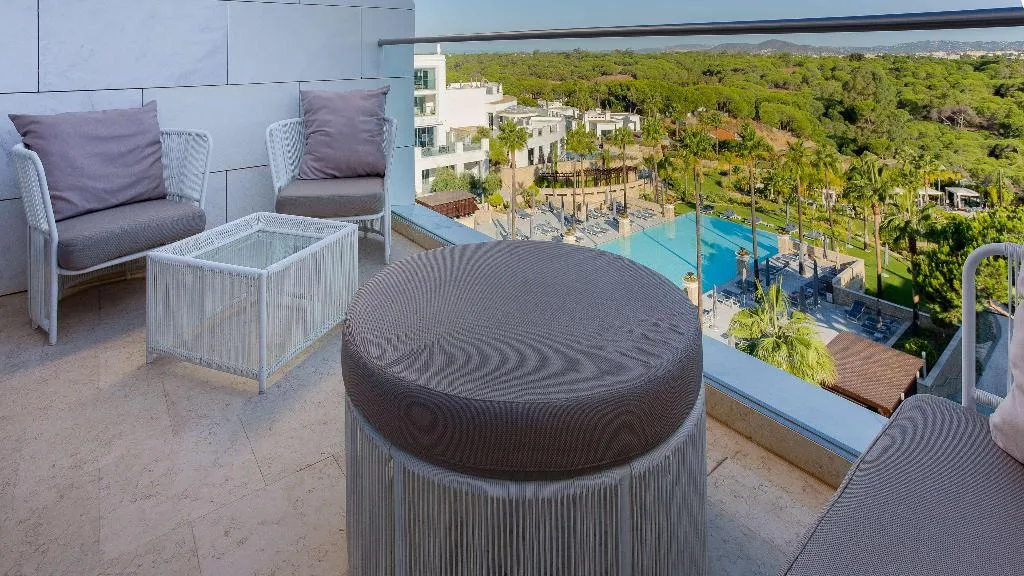 TWIN DELUXE POOL VIEW Room, Conrad Algarve, Algarve