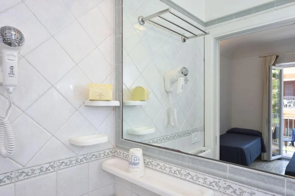 Room, Hotel Settebello, Naples