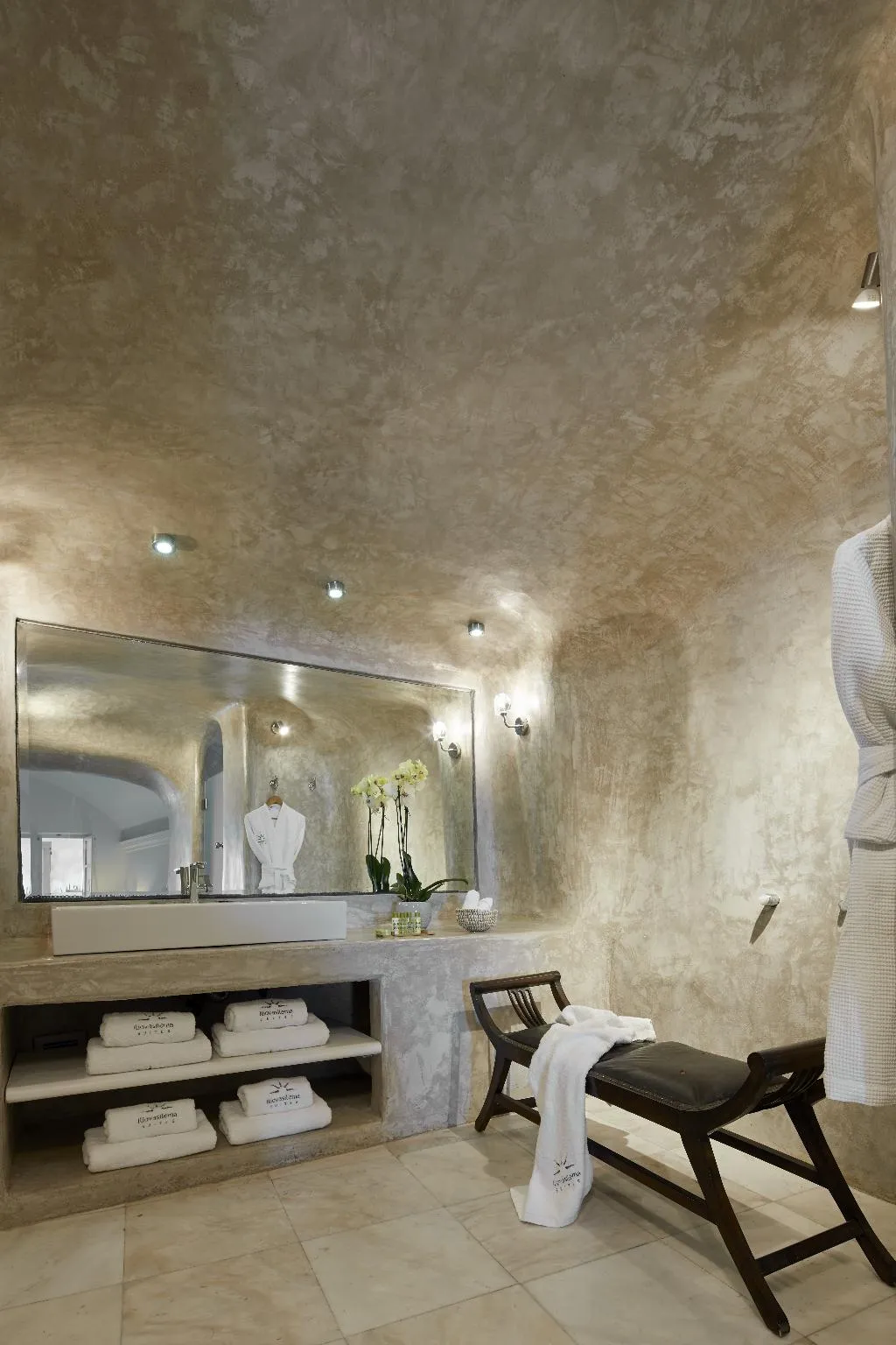 SUITE HONEYMOON Room, Iliovasilema Hotel & Suites, Santorini