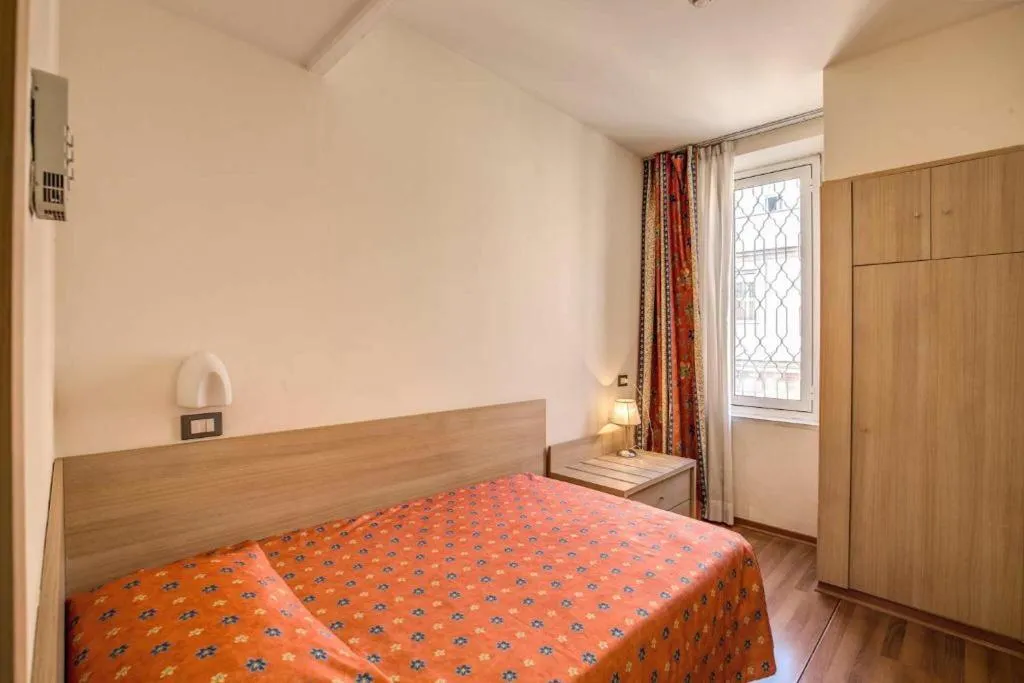 Room, Hotel San Remo, Rome