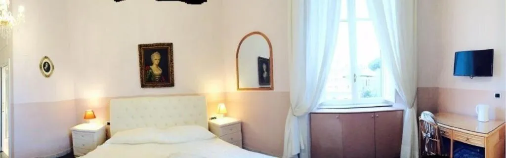 Room, Charme Holidays Colosseum, Naples