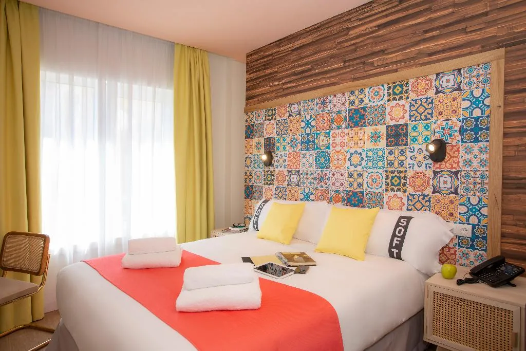 DOUBLE STANDARD Room, Casual Raizes Porto, Porto