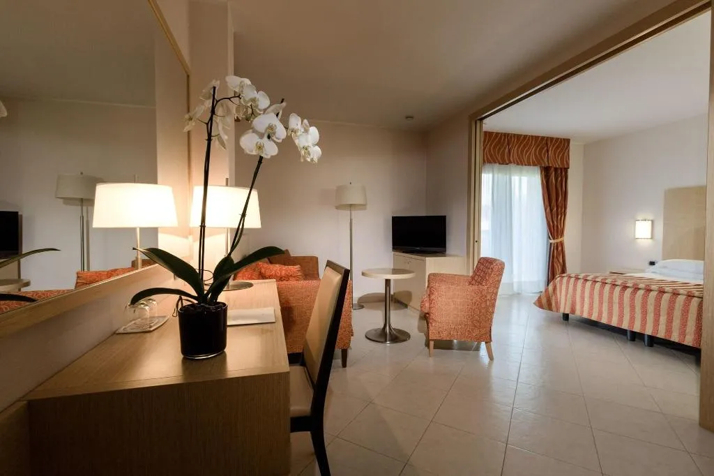Room, Hotel Continental Wellness & Spa, Milan