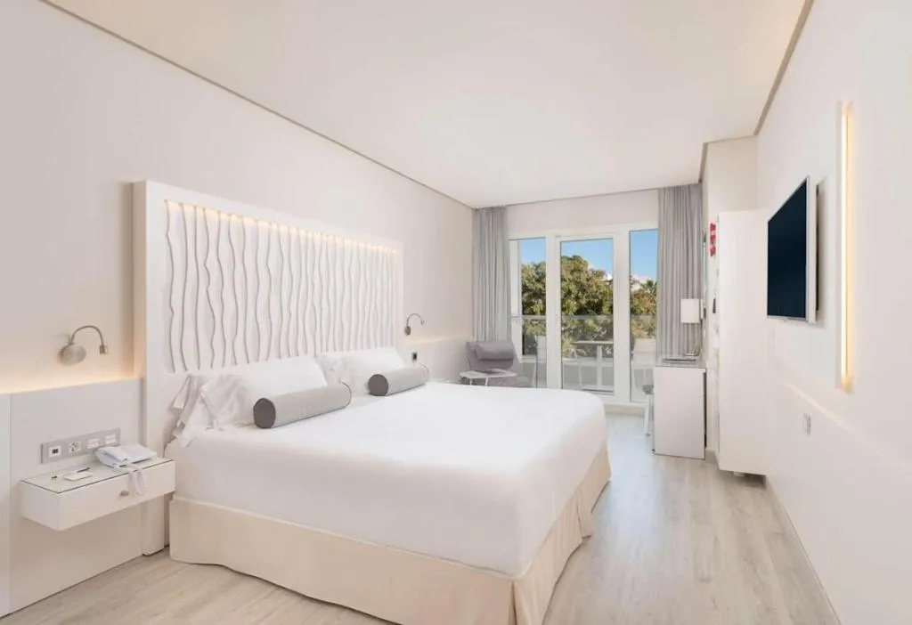 TWIN PARTIAL SEA VIEW Room, Amàre Beach Hotel Marbella, Costa Del Sol