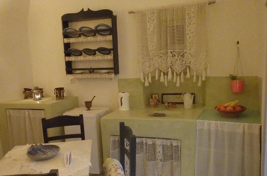 Room, Emmantina Houses, Santorini