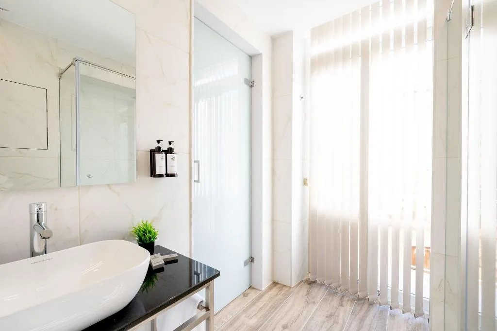 Room, C4 Retreats Gozo, Gozo
