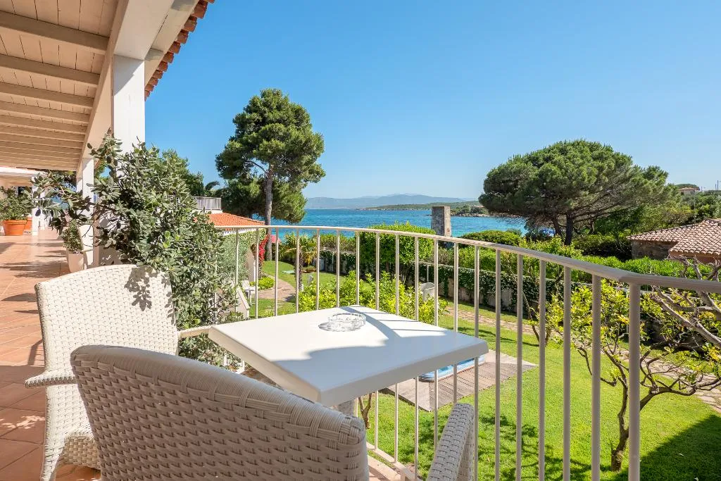 DOUBLE DELUXE SEA VIEW Room, The Pelican Beach Resort & Spa - Adults Only, Olbia