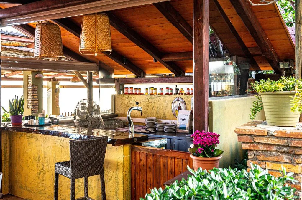 Restaurant, Castella Beach, Athens