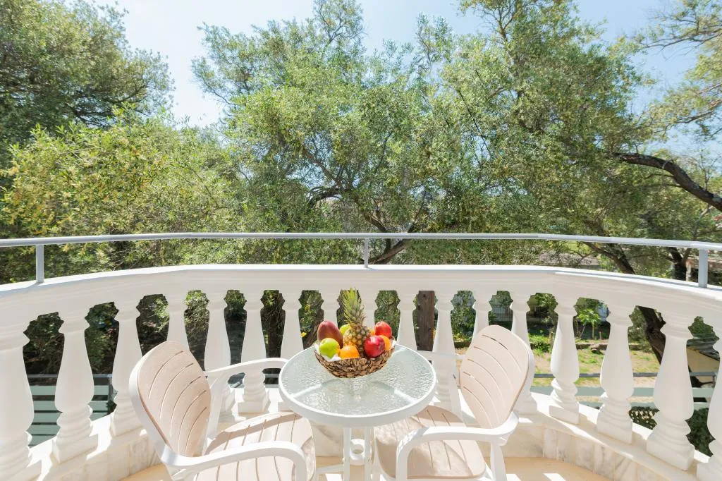 Double or Twin SUPERIOR KING BED Room, Korina Apart Hotel, Corfu