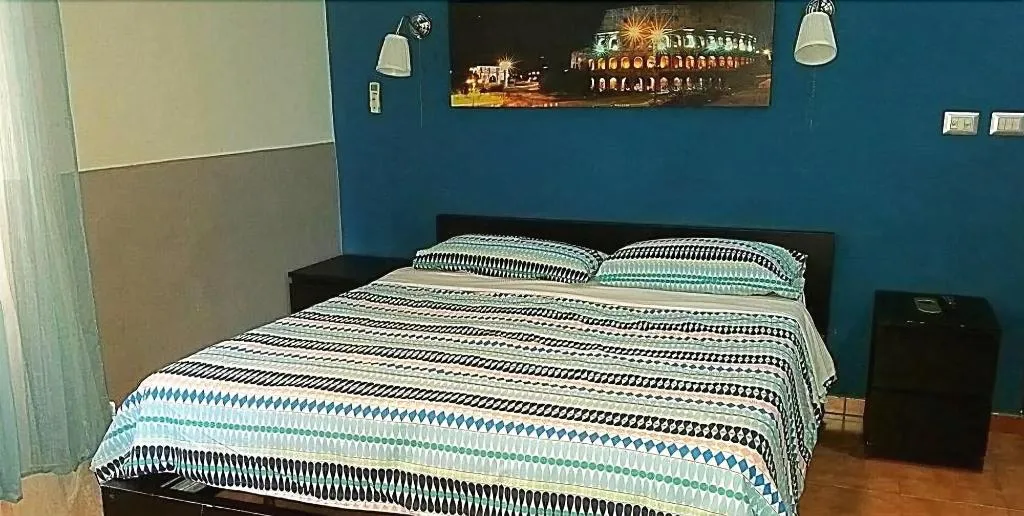 Room, Aladino Inn, Naples