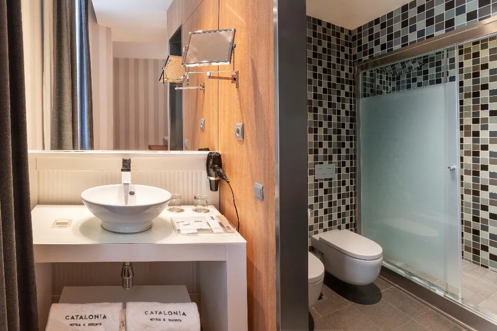 Double or Twin STANDARD Room, Catalonia Reina Victoria Hotel, Costa Del Sol