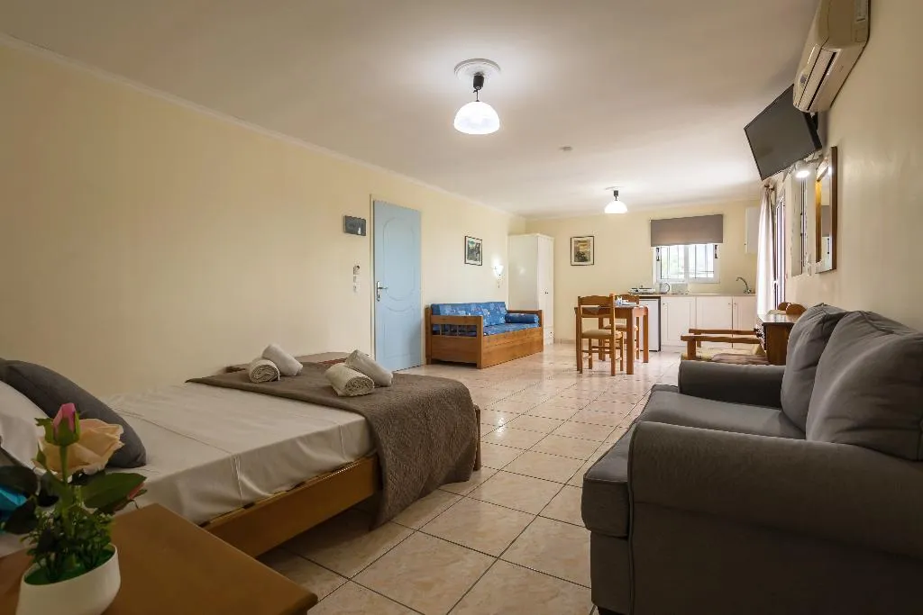 FAMILY ROOM CAPACITY 4 ONE BEDROOM Room, Laganas Holidays Hotel, Zante