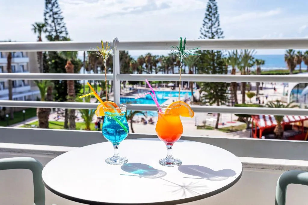 Double or Twin CAPACITY 4 Room, Louis Phaethon Beach, Cyprus