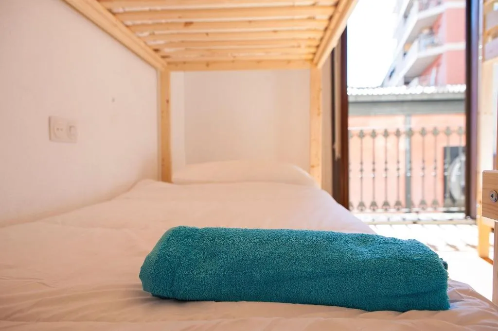 Room, Hostel Bed In Girona, Costa Brava
