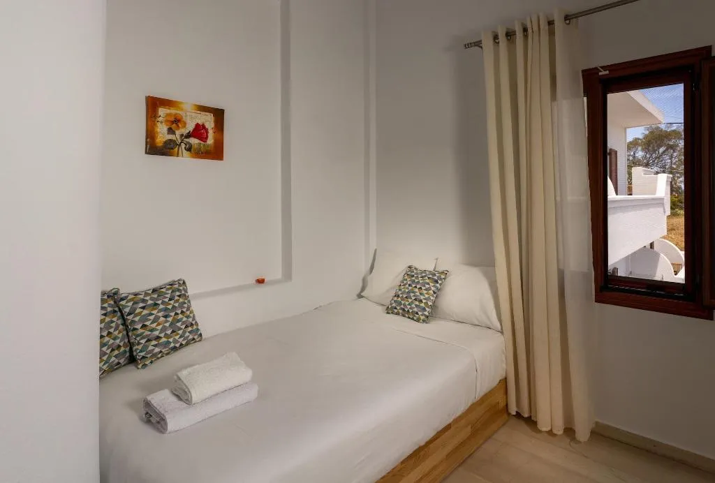 Room, Anamnesis Spa Luxury Apartments, Santorini