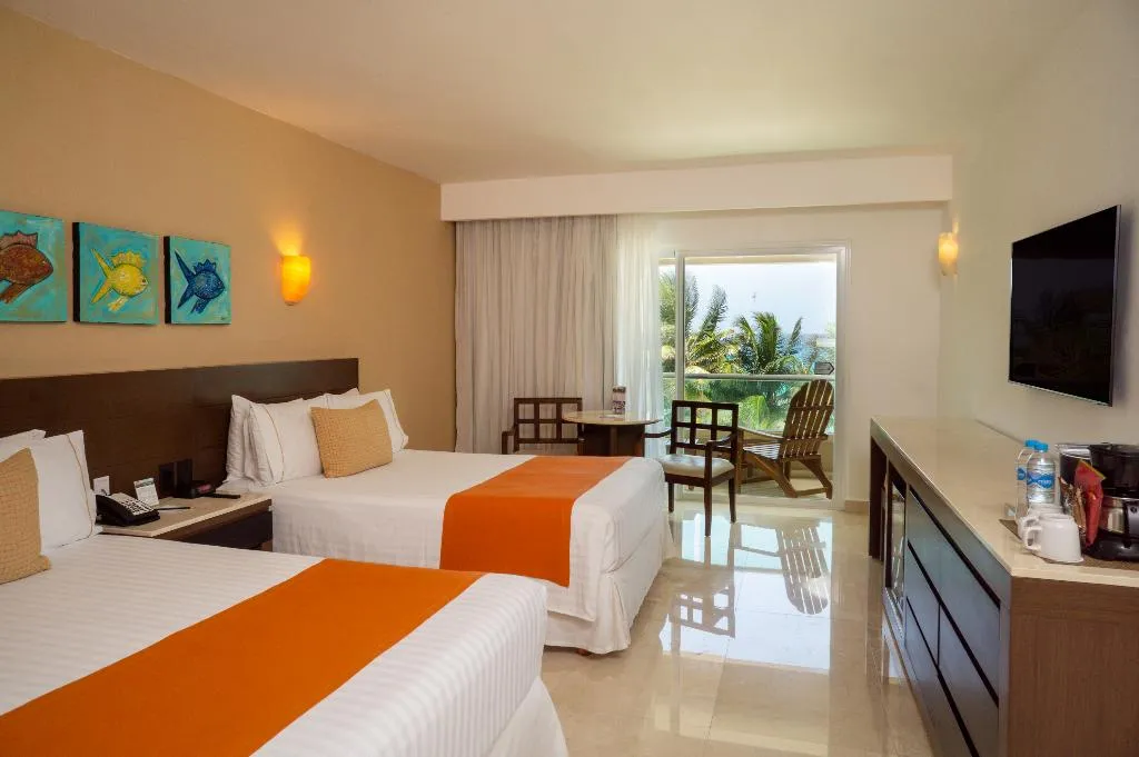 TRIPLE SUPERIOR SEA VIEW Room, Flamingo Cancun All Inclusive, Cancun Area