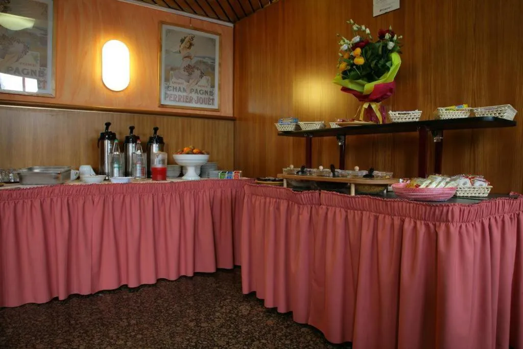 Restaurant, Hotel Longobardo, Milan