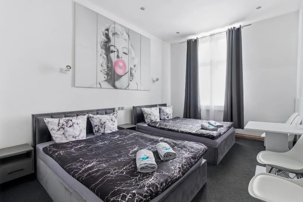 APARTMENT CAPACITY 3 Room, Queen Apartments, Krakow