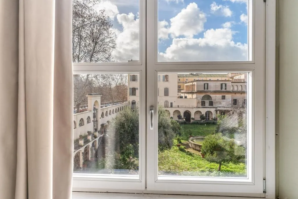 Double or Twin BASIC Room, Borgo Ripa Urban Travel, Rome
