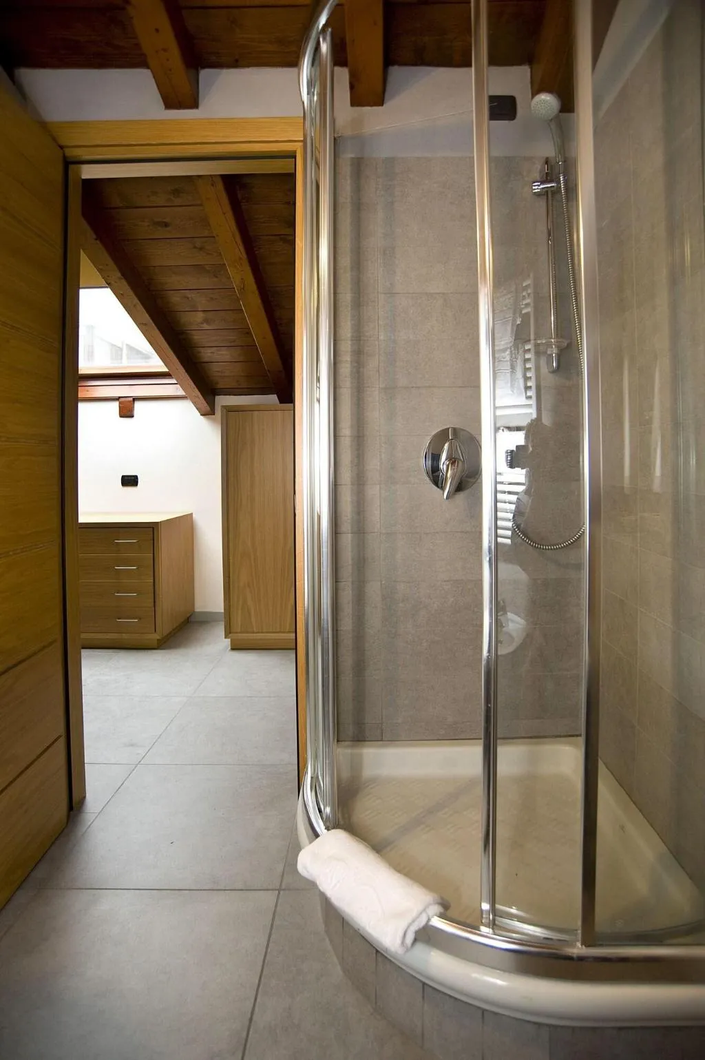 Room, Le Due Corti, Milan