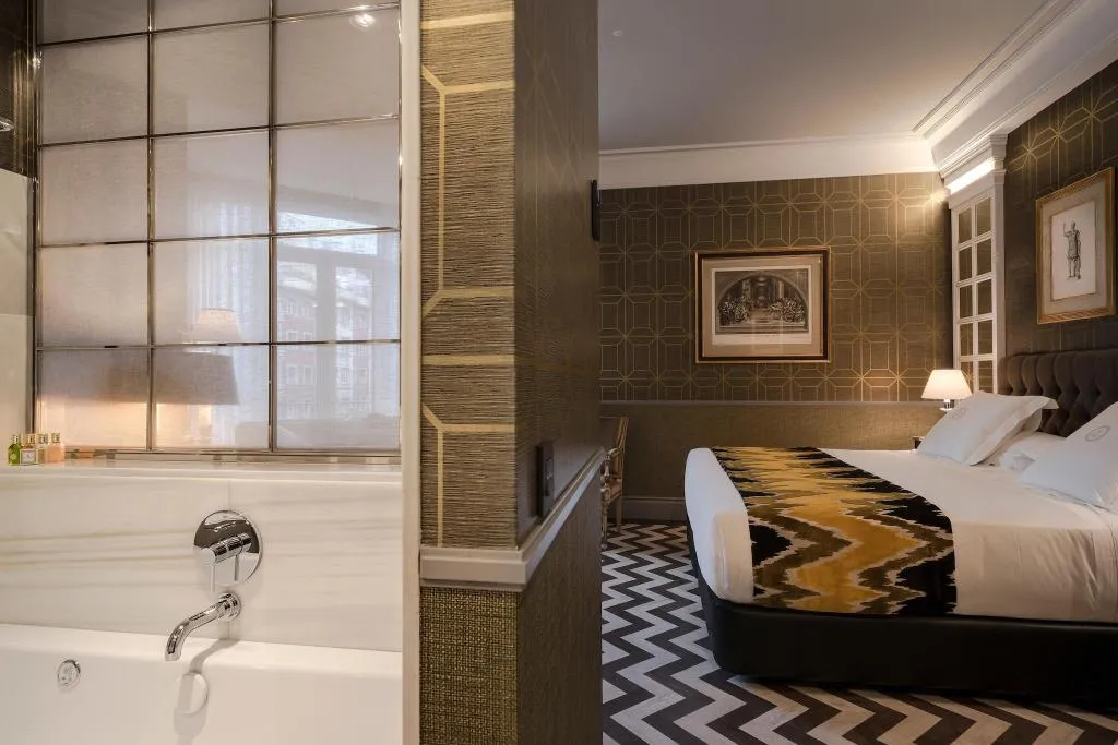 JUNIOR SUITE QUEEN SIZE BED Room, Relais & Châteaux Heritage Madrid, Salamanca