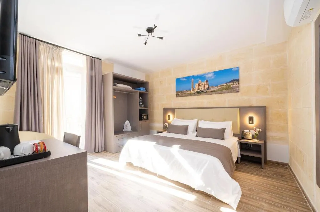 Room, C4 Retreats Gozo, Gozo