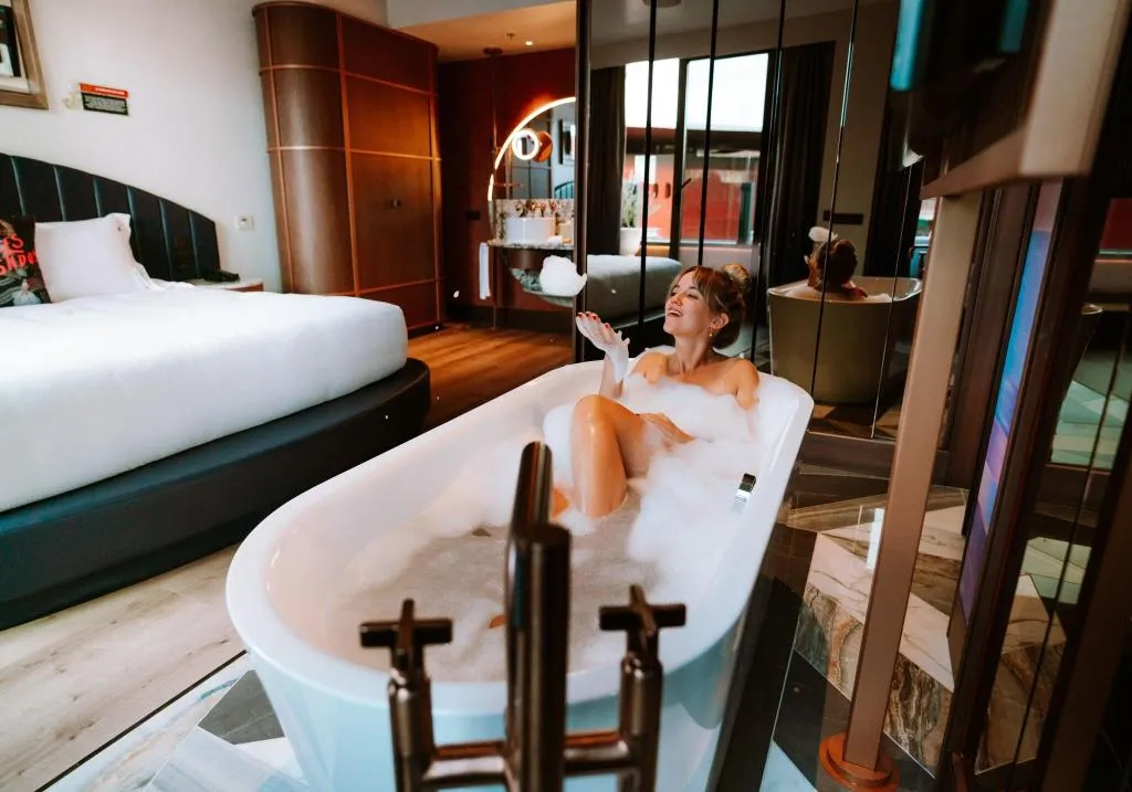 Room, Hard Rock Hotel Madrid, Madrid