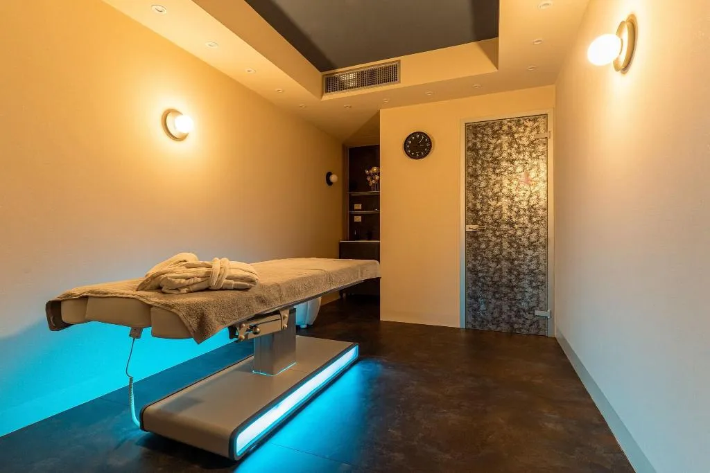 Sports and Entertainment, The Moon Boutique Hotel, Florence