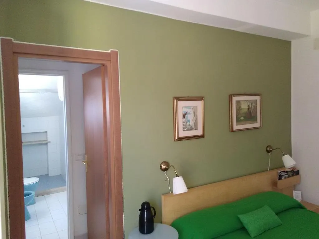 Room, Bouganvillea, Catania