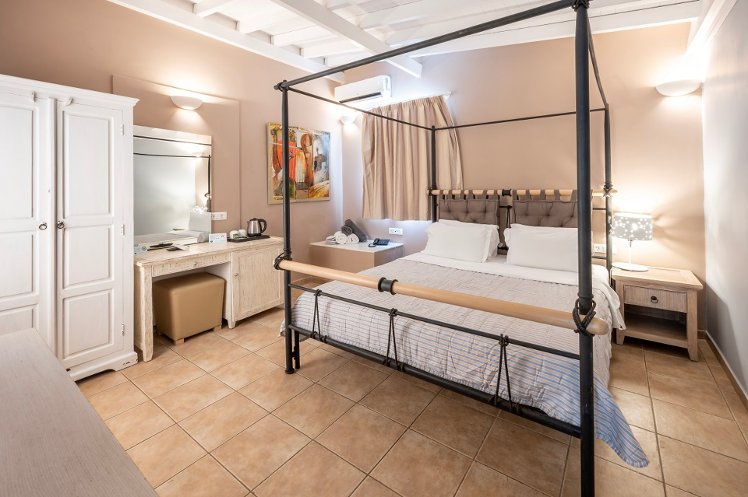 Smy Santorini Suites & Villas, Santorini