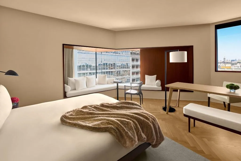 Room, EDITION Barcelona, Barcelona