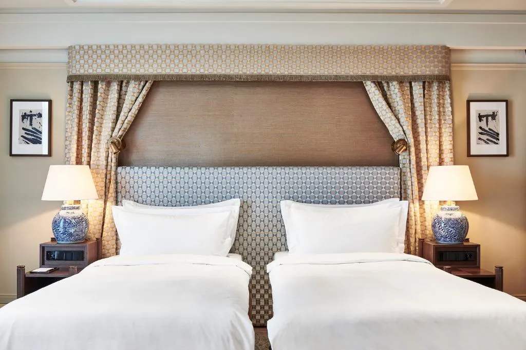 JUNIOR SUITE STANDARD Room, De LEurope Amsterdam, Amsterdam
