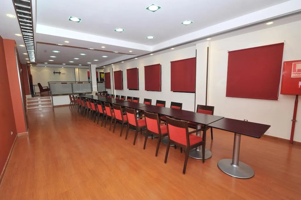 Sports and Entertainment, Hostal Goyma Iii, Madrid