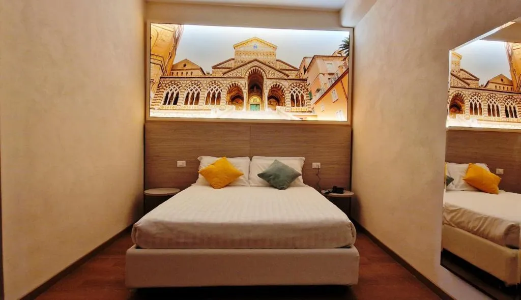 DOUBLE SUPERIOR Room, The Sun Hotel Boutique, Naples
