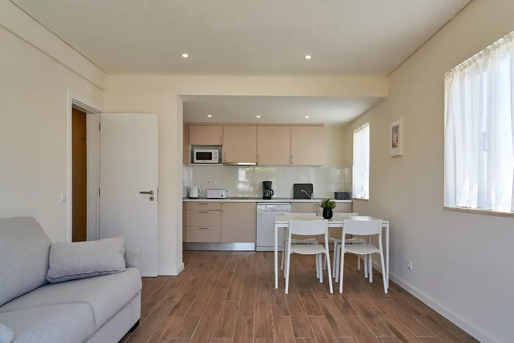 APARTMENT DELUXE WITH BALCONY Room, Legacy Suites & Apartments Albufeira Al, Algarve