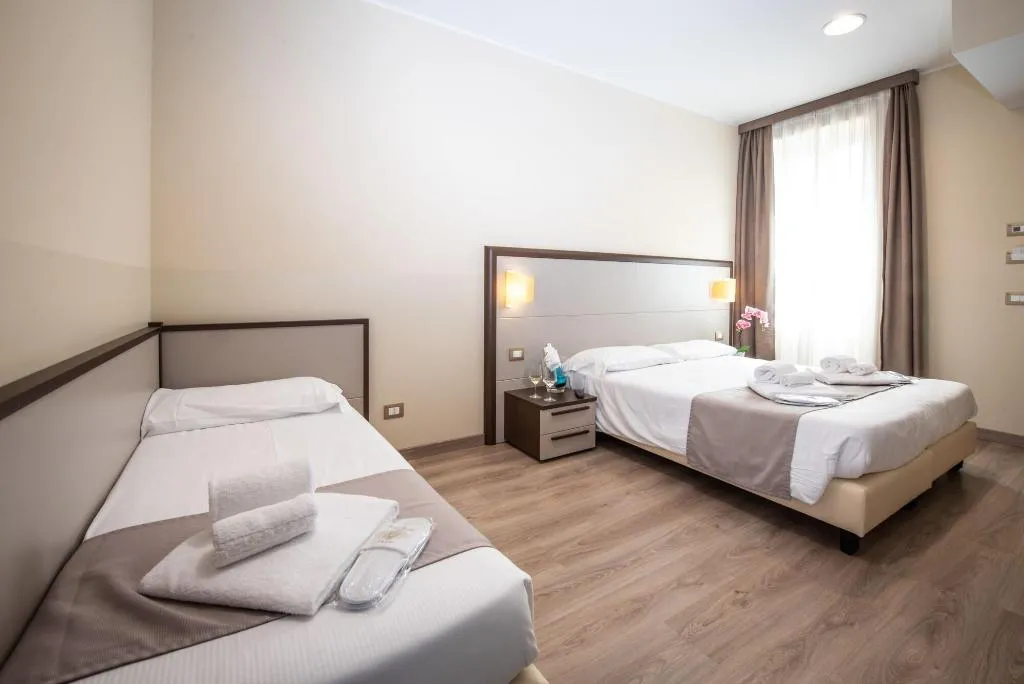 Room, Hotel Rosa, Milan