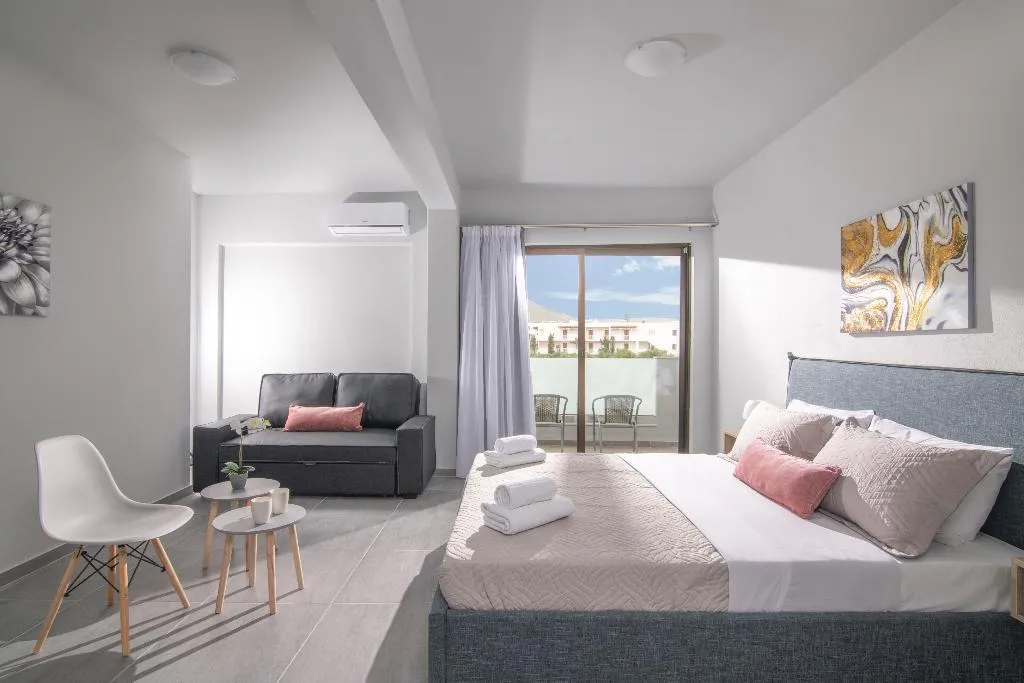 QUADRUPLE CAPACITY 4 Room, Golden Sunlight, Crete