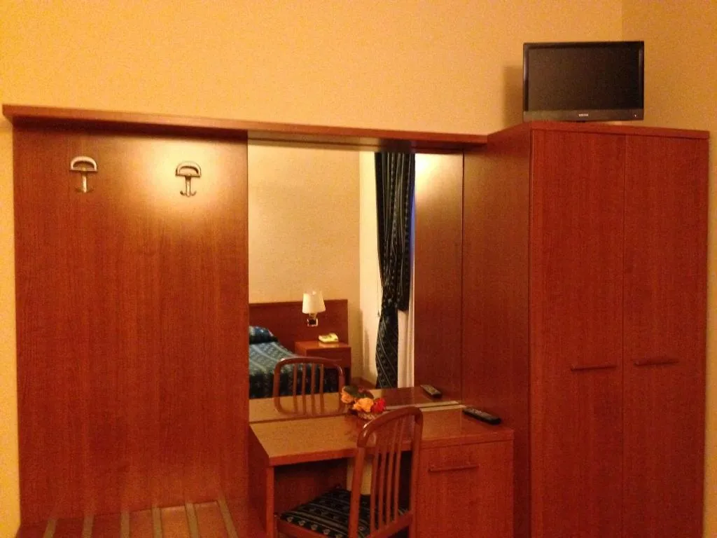 Room, Hotel Fenicia, Naples