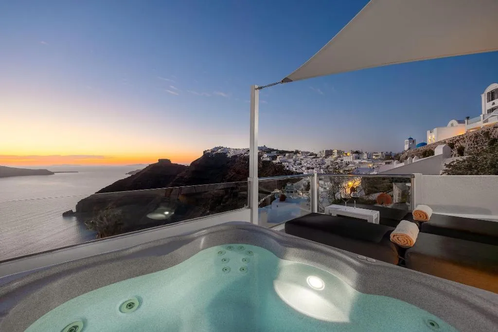 Room, Nevma Suites, Santorini