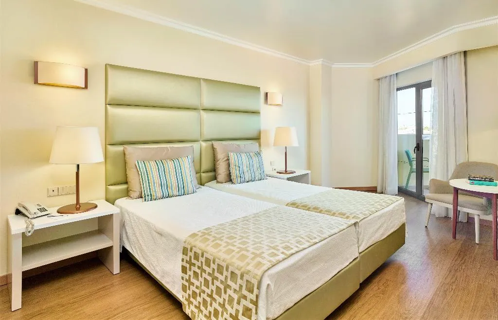 SUITE DELUXE LAND VIEW Room, Hotel Baia Grande, Algarve