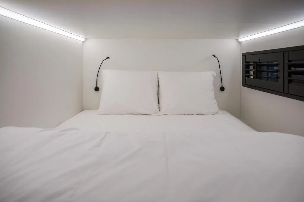 Cabin WITH SHARED BATHROOM WITH VIEWS Room, This Ho(s)tel, Amsterdam