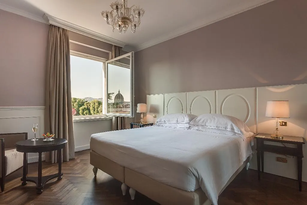 Double or Twin SUPERIOR Room, Plaza Lucchesi, Florence