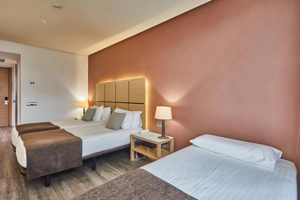 TRIPLE STANDARD Room, Silken Puerta Valencia, Valencia