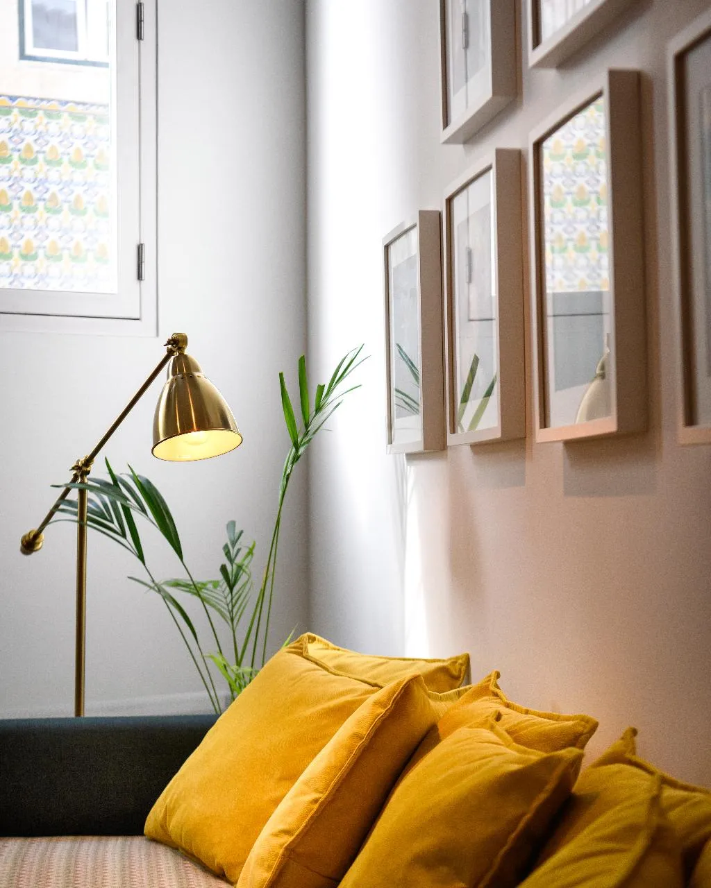 APARTMENT DUPLEX Room, Alfama Yellow House, Lisbon
