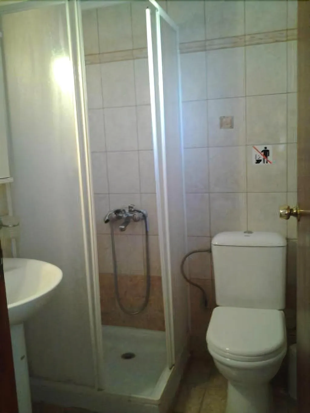Room, Windy Place, Crete