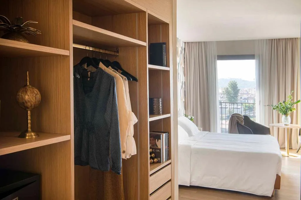 DOUBLE DELUXE WITH VIEWS Room, Columbus Urban Resort, Florence